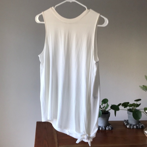 Athleta Tops - Athleta tank top with knot